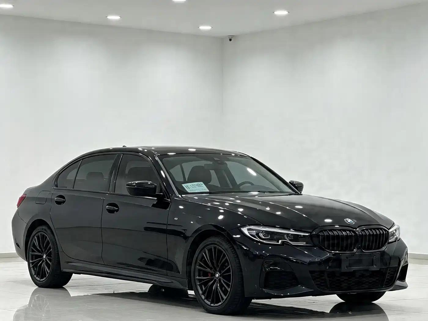 2021 BMW 3 Series 325i M Sport Shadow Edition — миниатюра 3