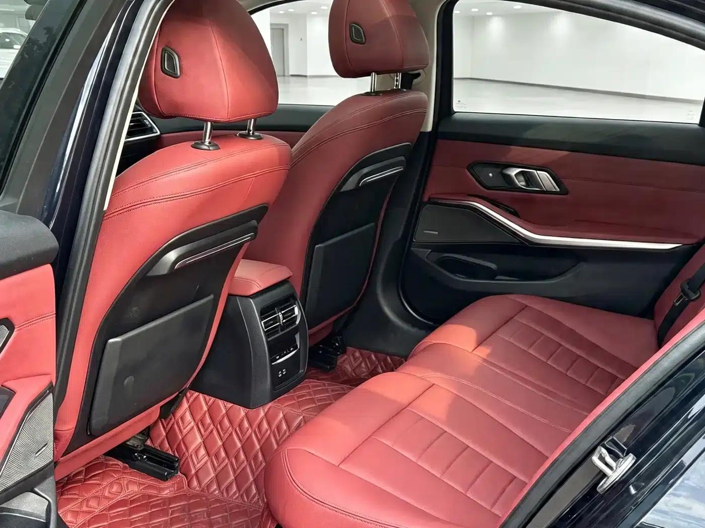 2021 BMW 3 Series 325i M Sport Shadow Edition — миниатюра 9