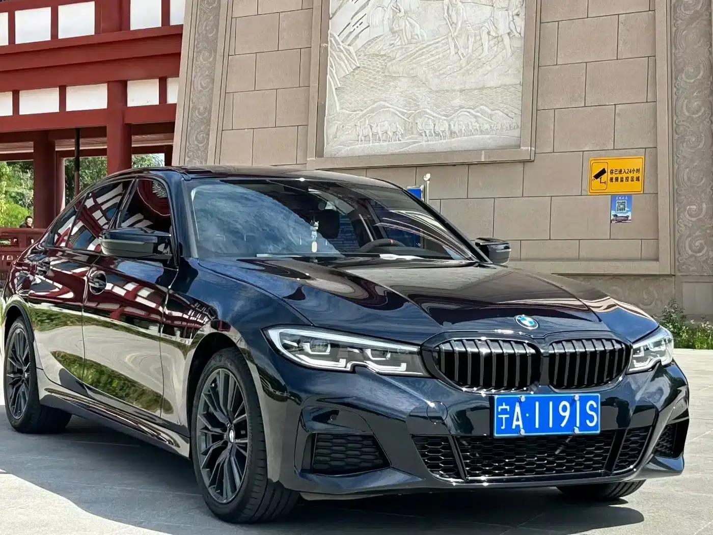 2021 BMW 3 Series 325Li M Sport Package — миниатюра 1