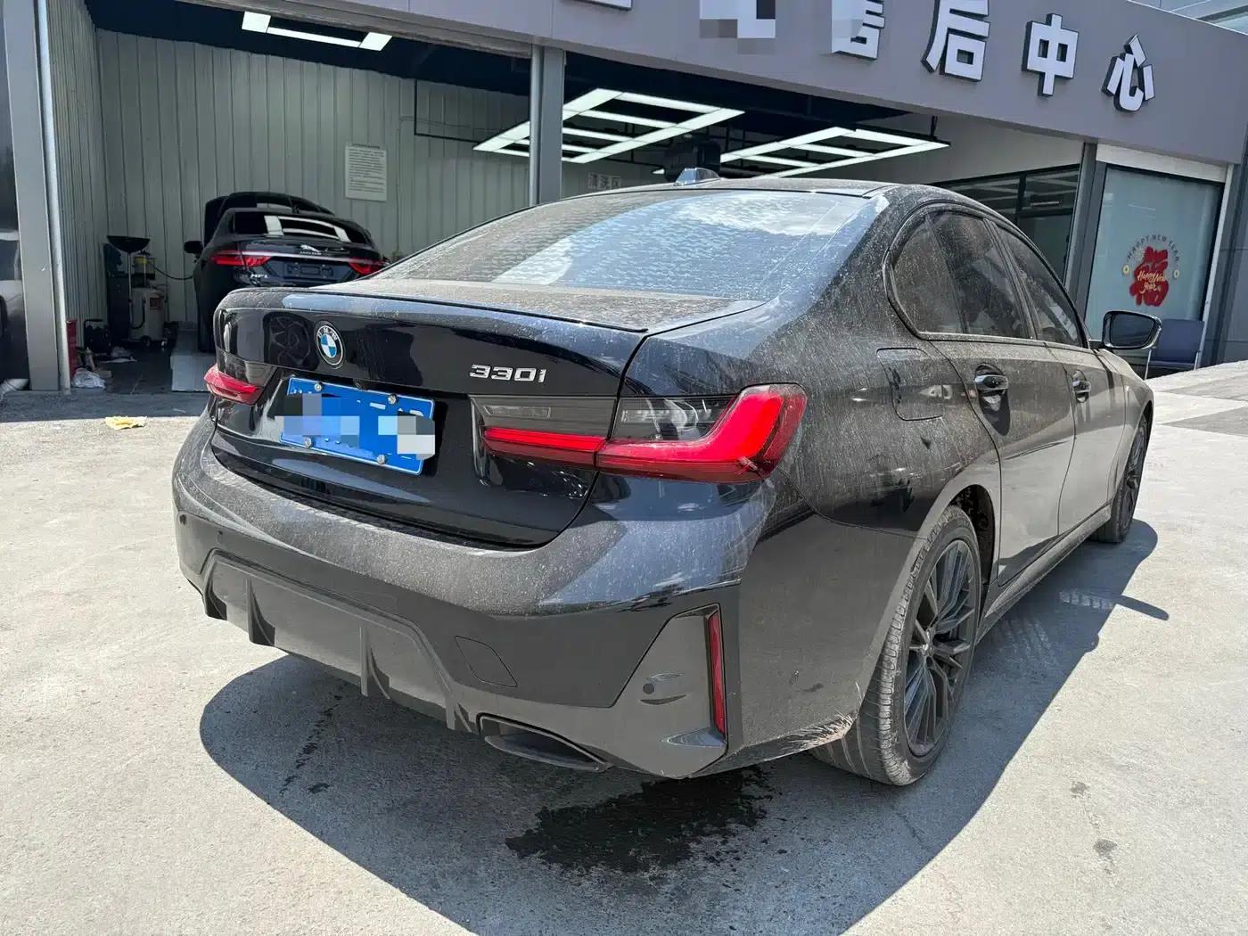 2023 BMW 3 Series 330i M Sport Shadow Edition — миниатюра 8