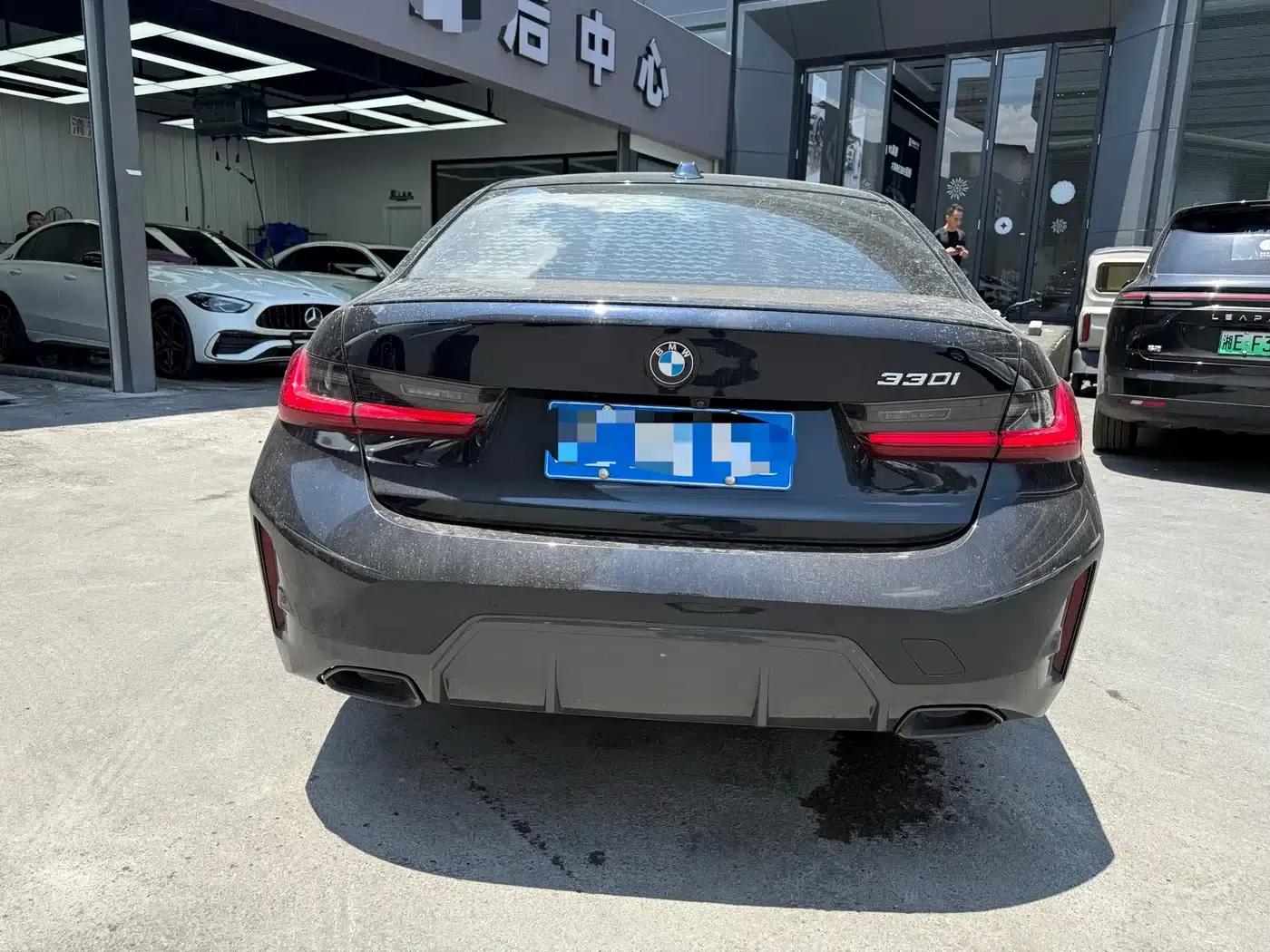 2023 BMW 3 Series 330i M Sport Shadow Edition — миниатюра 9