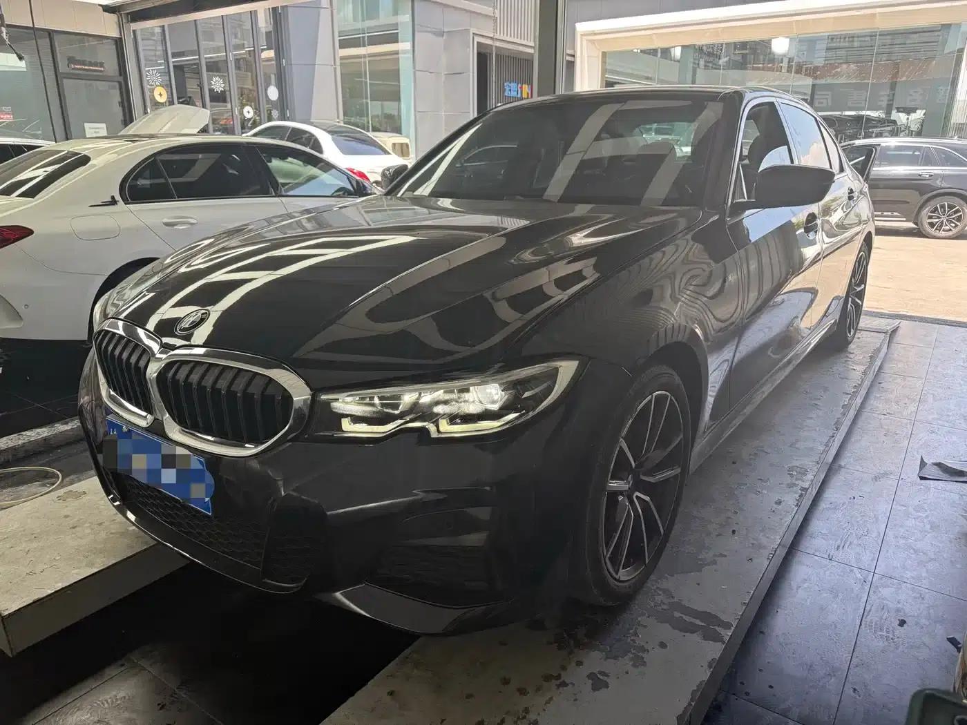 2021 BMW 3 Series 325Li M Sport Package — миниатюра 1