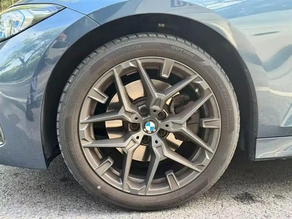 2025 BMW 3 Series 330Li Luxury M Sport Shadow Edition — миниатюра 15