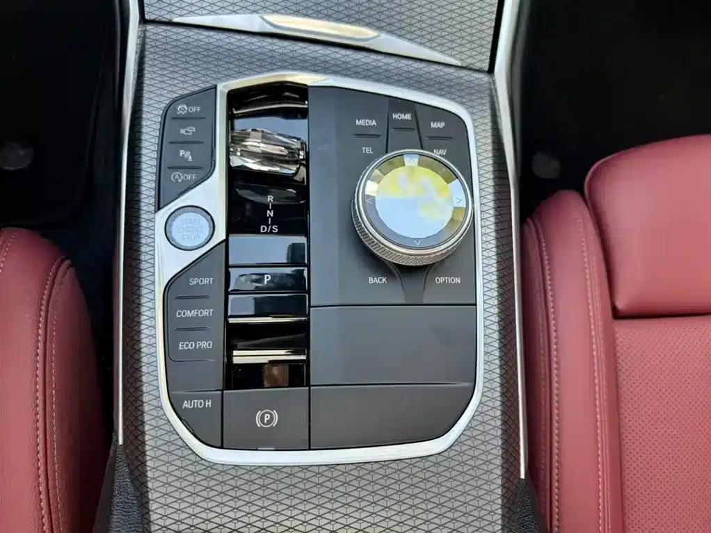 2025 BMW 3 Series 330Li Luxury M Sport Shadow Edition — миниатюра 7