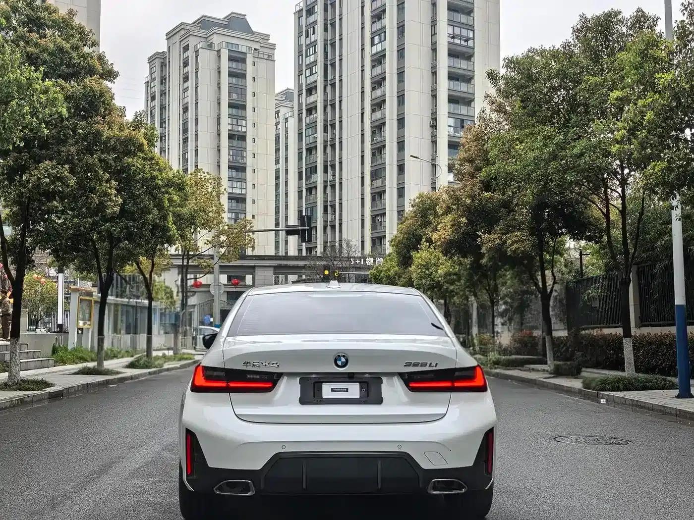 2023 BMW 3 Series 325Li M Sport Package — миниатюра 14