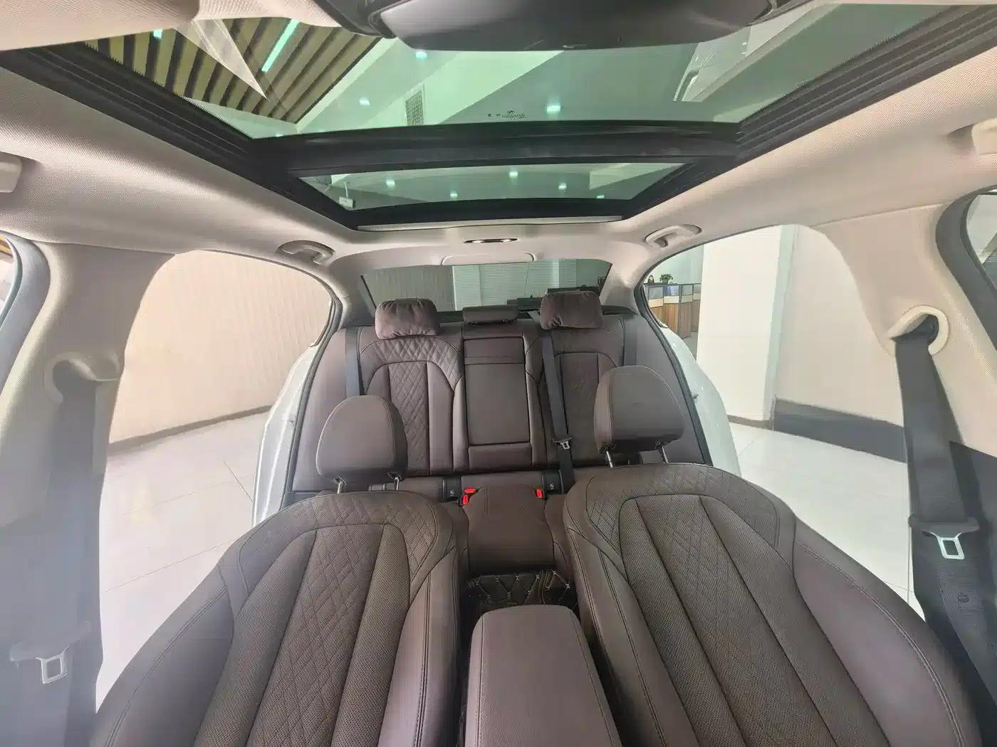 2023 BMW 3 Series 320Li M Sport Package — миниатюра 11