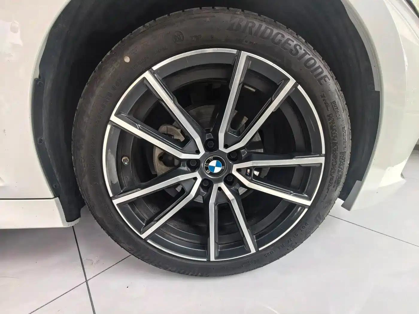 2023 BMW 3 Series 320Li M Sport Package — миниатюра 15
