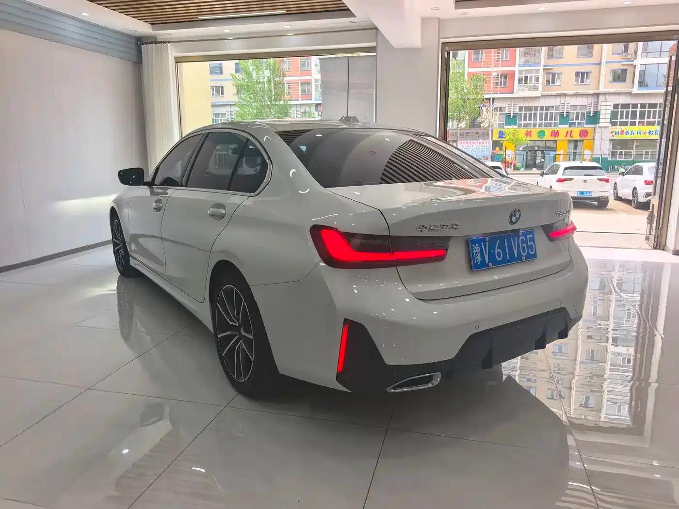 2023 BMW 3 Series 320Li M Sport Package — миниатюра 6