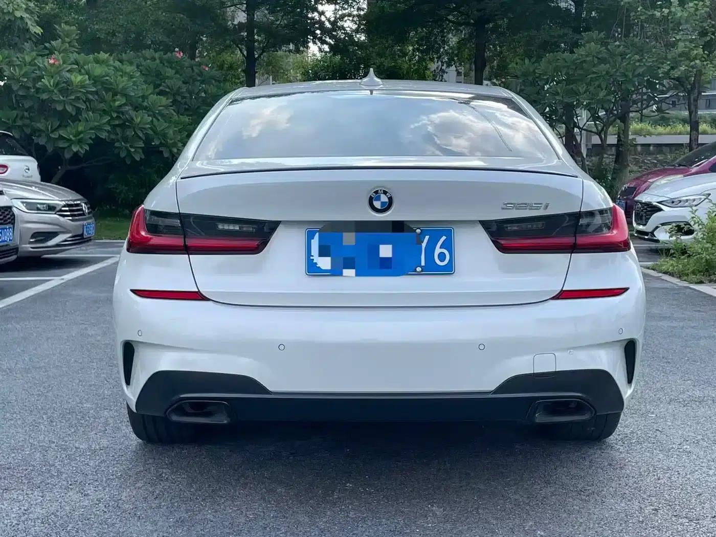 2021 BMW 3 Series 325i M Sport Shadow Edition — миниатюра 8