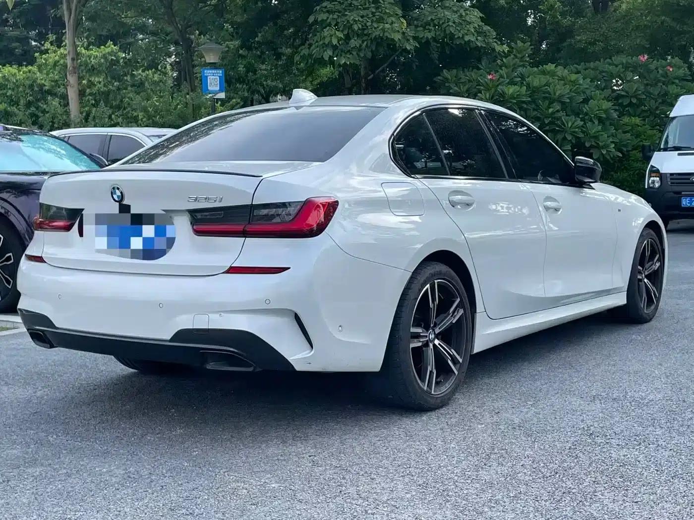2021 BMW 3 Series 325i M Sport Shadow Edition — миниатюра 9