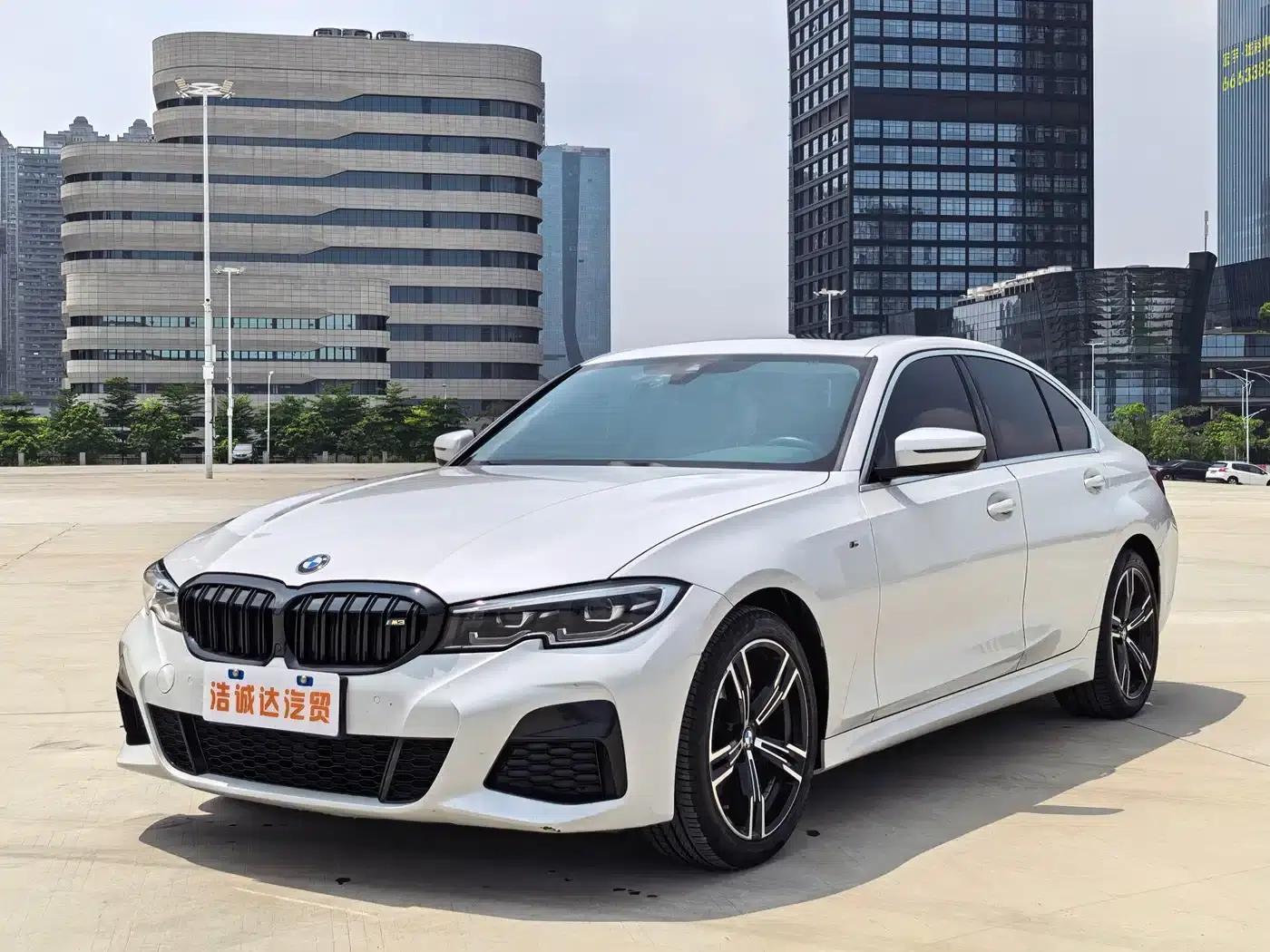 2022 BMW 3 Series 325i M Sport Package — миниатюра 1