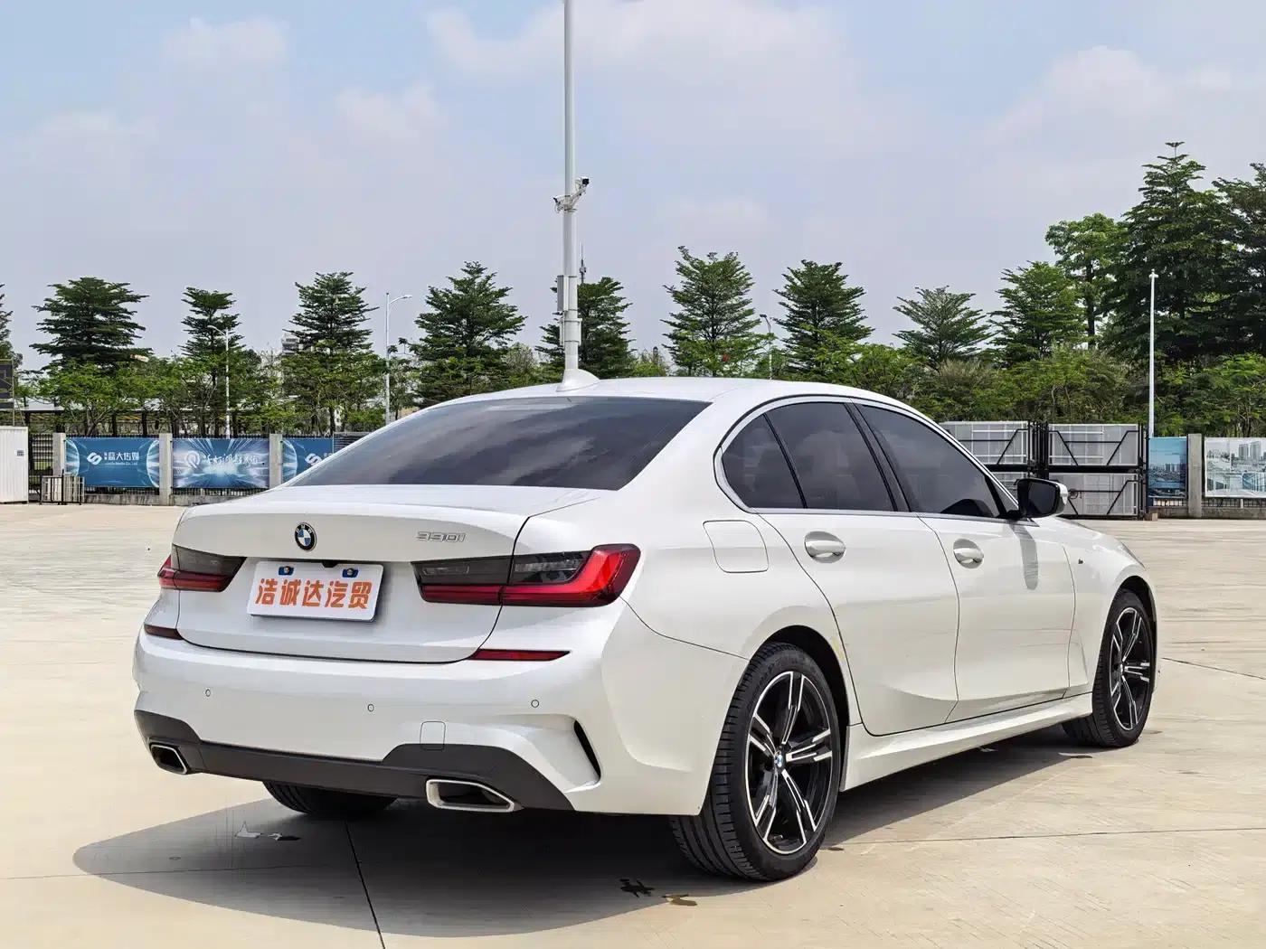 2022 BMW 3 Series 325i M Sport Package — миниатюра 16