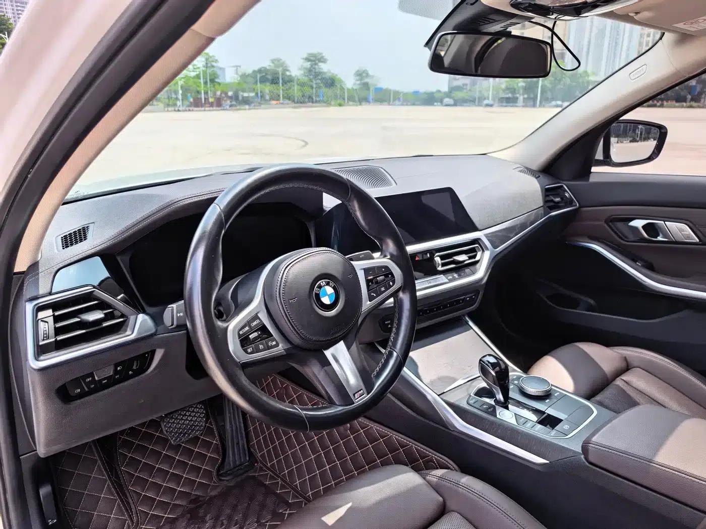2022 BMW 3 Series 325i M Sport Package — миниатюра 6
