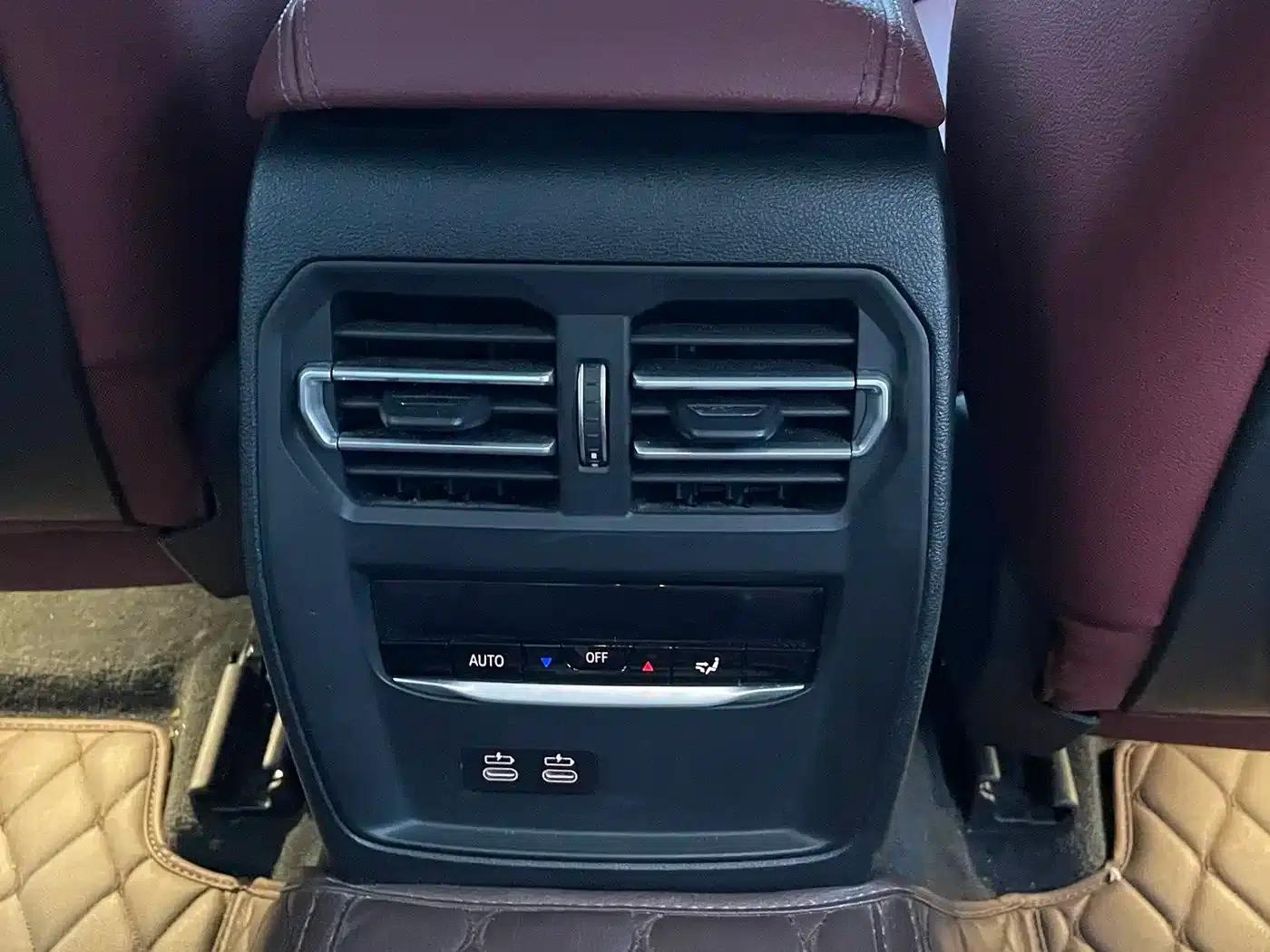 2022 BMW 3 Series 320Li M Sport Package — миниатюра 11