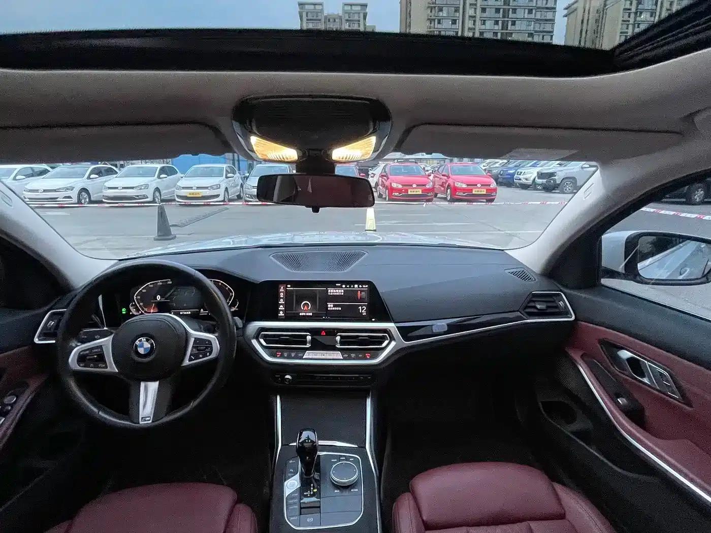 2022 BMW 3 Series 320Li M Sport Package — миниатюра 12