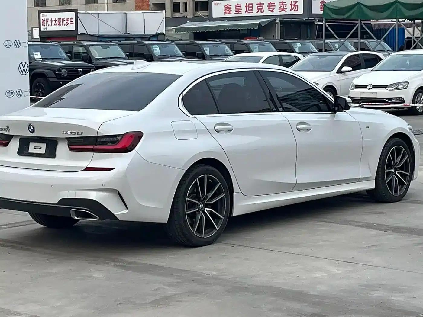 2022 BMW 3 Series 320Li M Sport Package — миниатюра 4