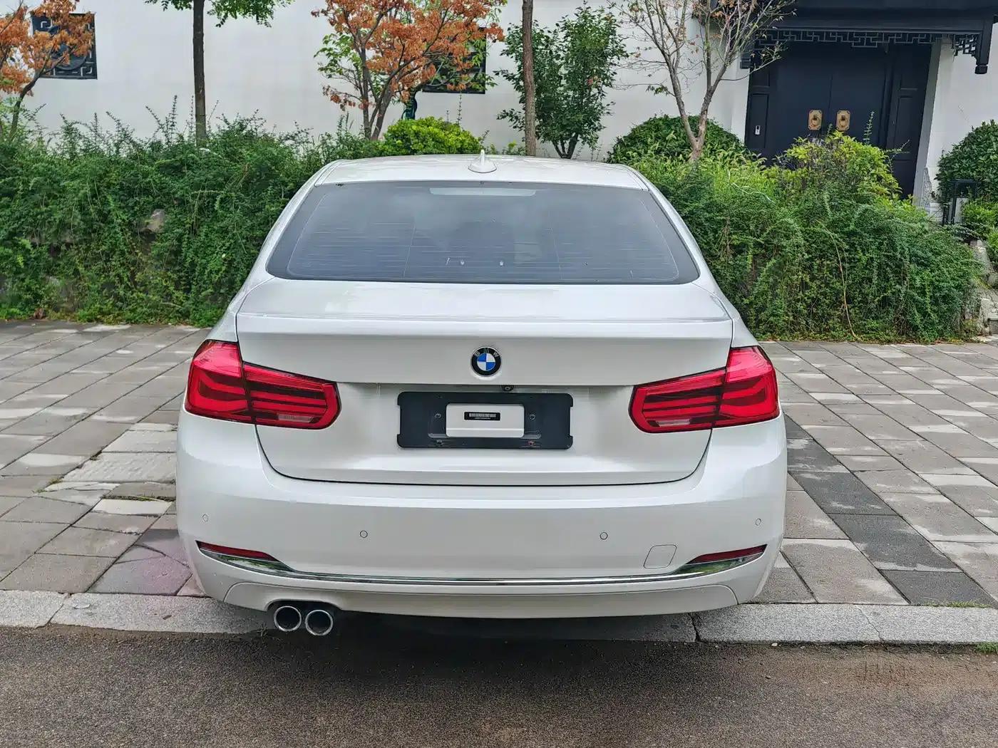 2017 BMW 3 Series 320Li Fashion Edition — миниатюра 4