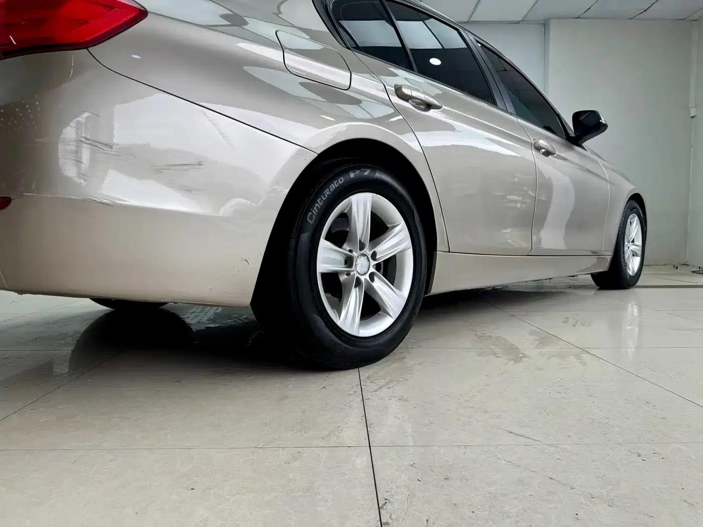 BMW 3 Series 2015 320i Fashion Edition — миниатюра 20
