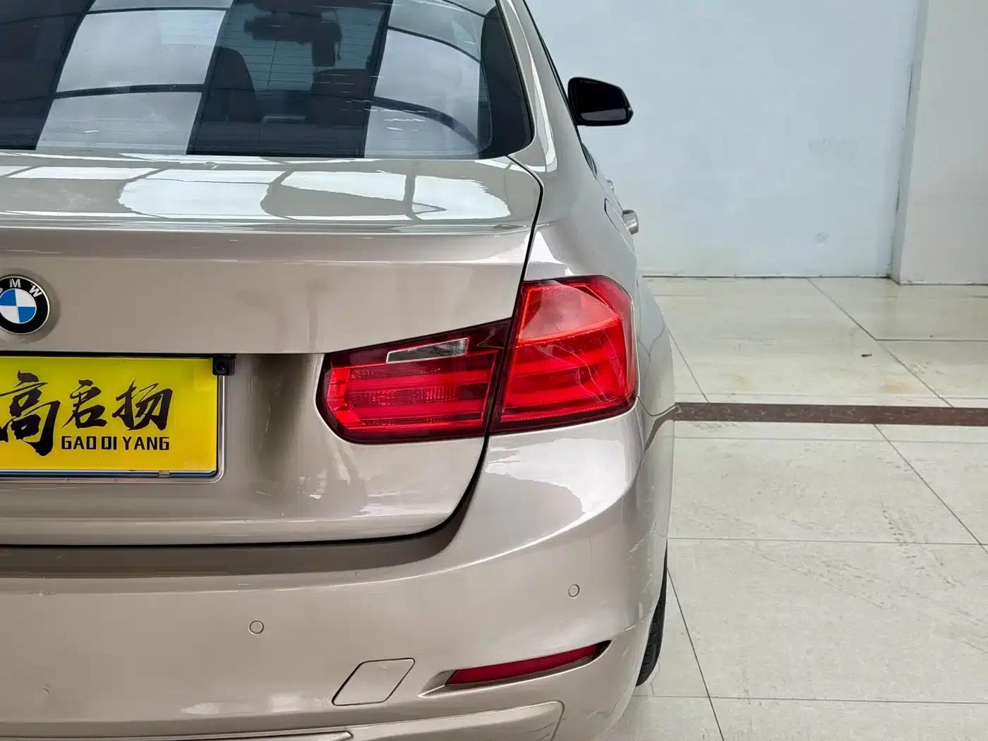 BMW 3 Series 2015 320i Fashion Edition — миниатюра 23