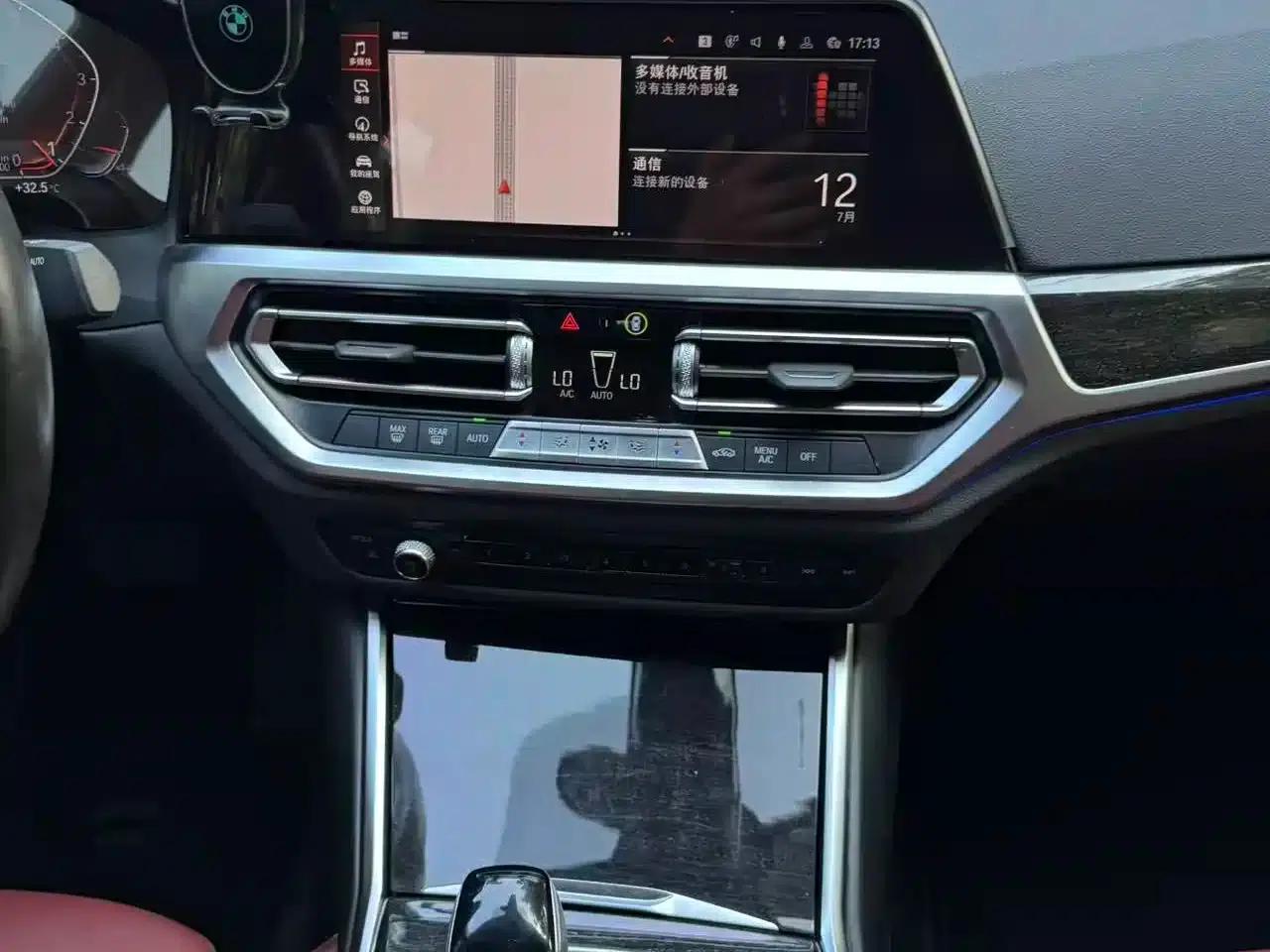 2022 BMW 3 Series 325Li M Sport Package — миниатюра 11