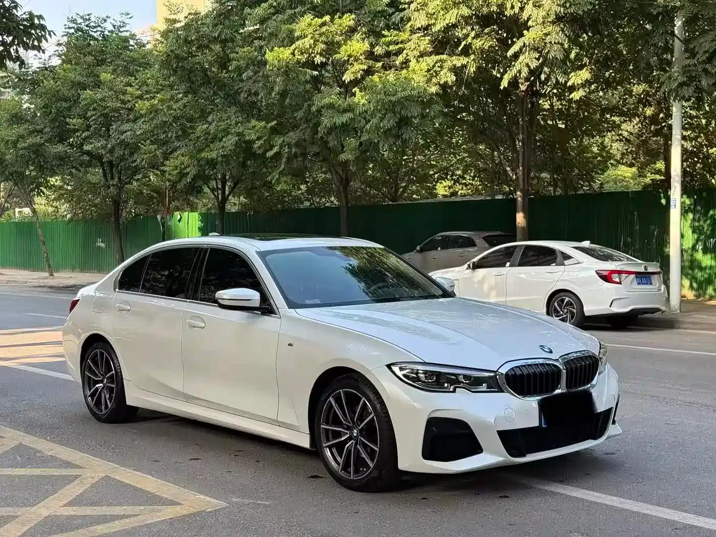 2022 BMW 3 Series 325Li M Sport Package — миниатюра 3