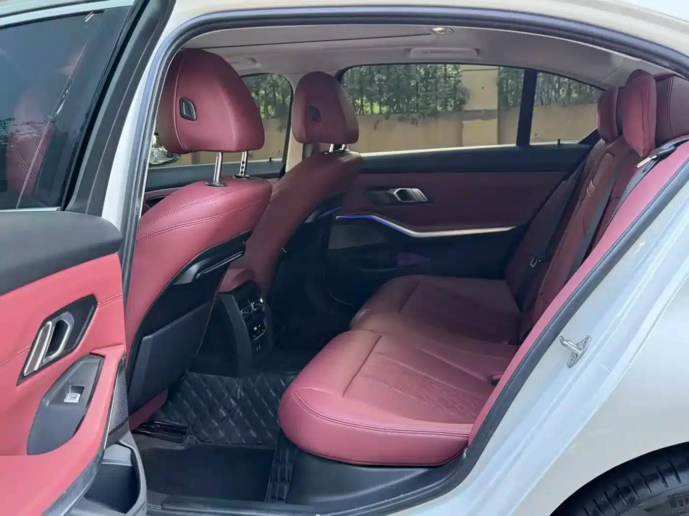 2022 BMW 3 Series 325Li M Sport Package — миниатюра 8