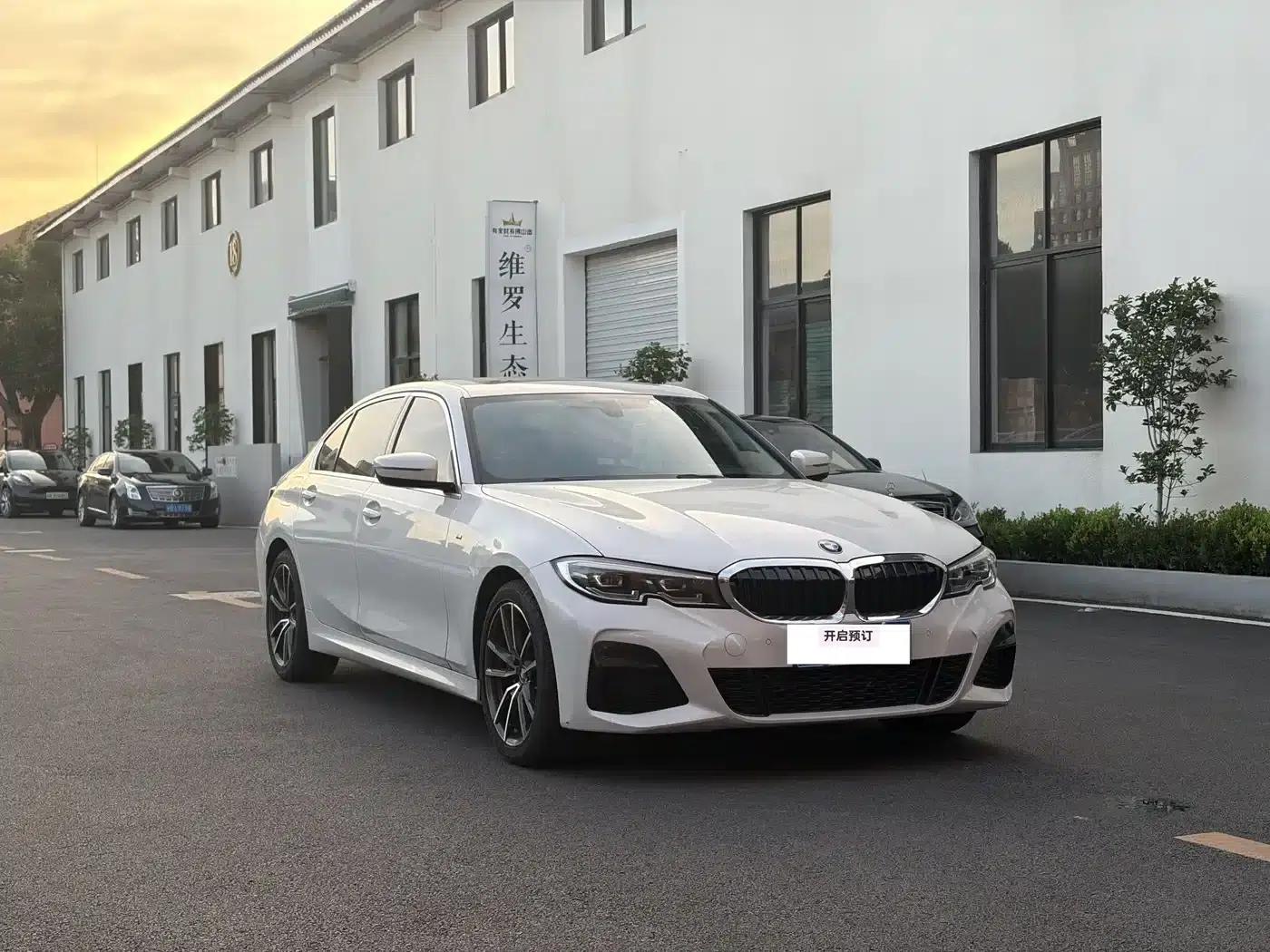 2020 BMW 3 Series 320Li M Sport Package — миниатюра 3