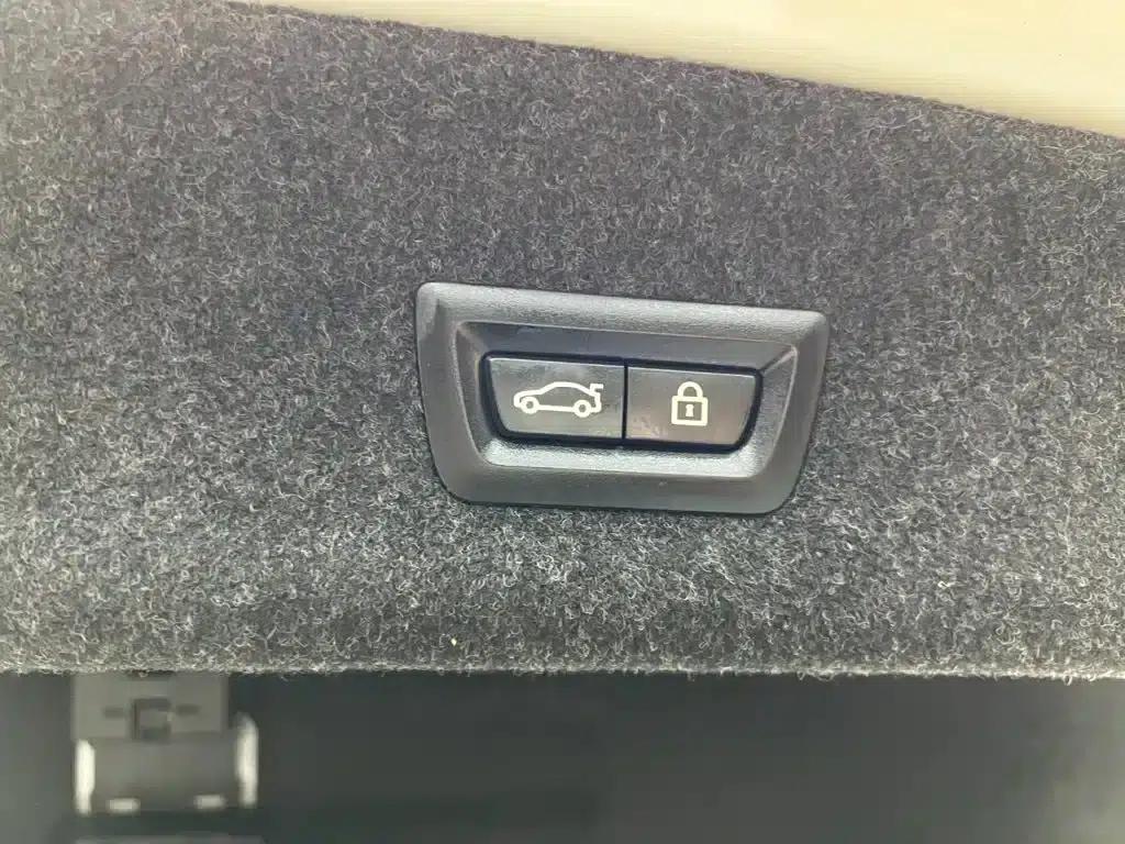 2023 BMW 3 Series 325Li M Sport Package — миниатюра 12