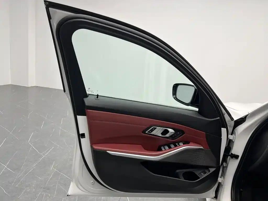 2023 BMW 3 Series 325Li M Sport Package — миниатюра 13