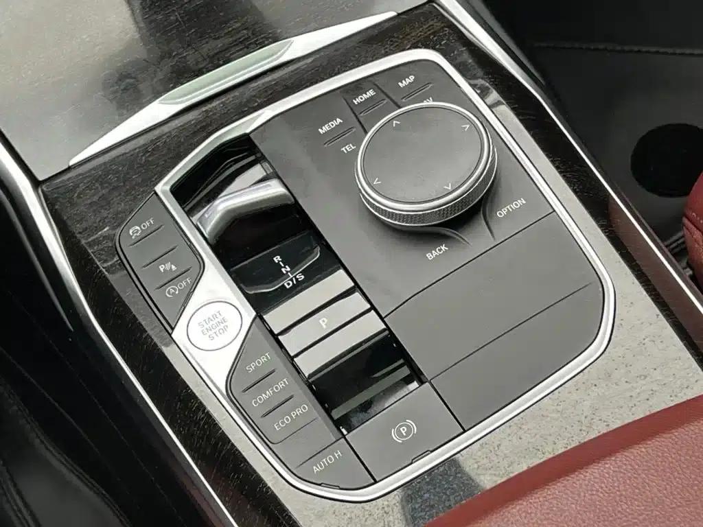 2023 BMW 3 Series 325Li M Sport Package — миниатюра 23