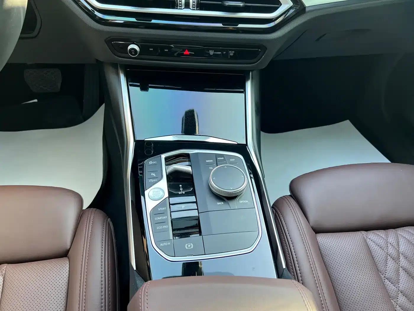 2023 BMW 3 Series 320Li M Sport Package — миниатюра 11