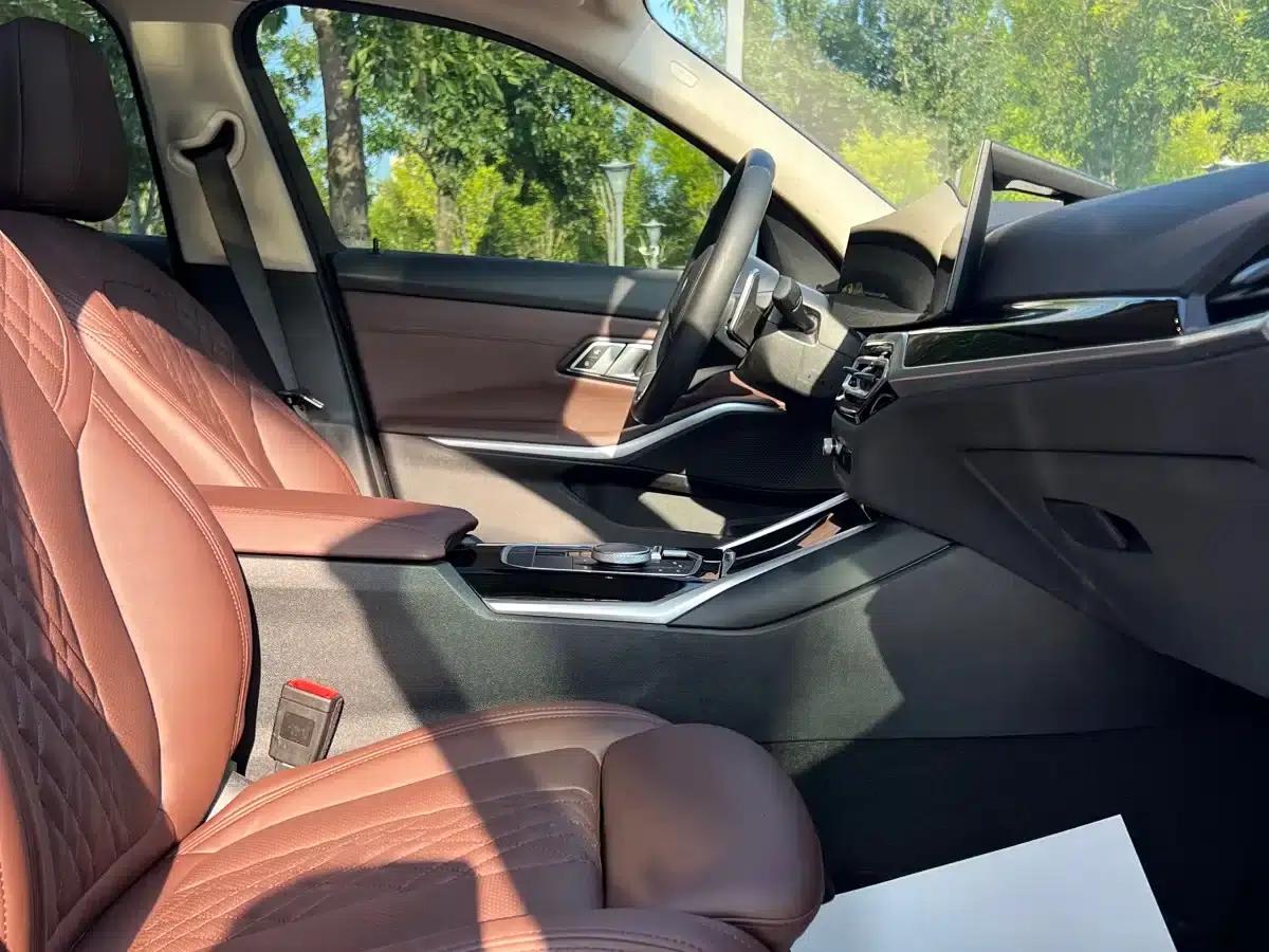 2023 BMW 3 Series 320Li M Sport Package — миниатюра 14