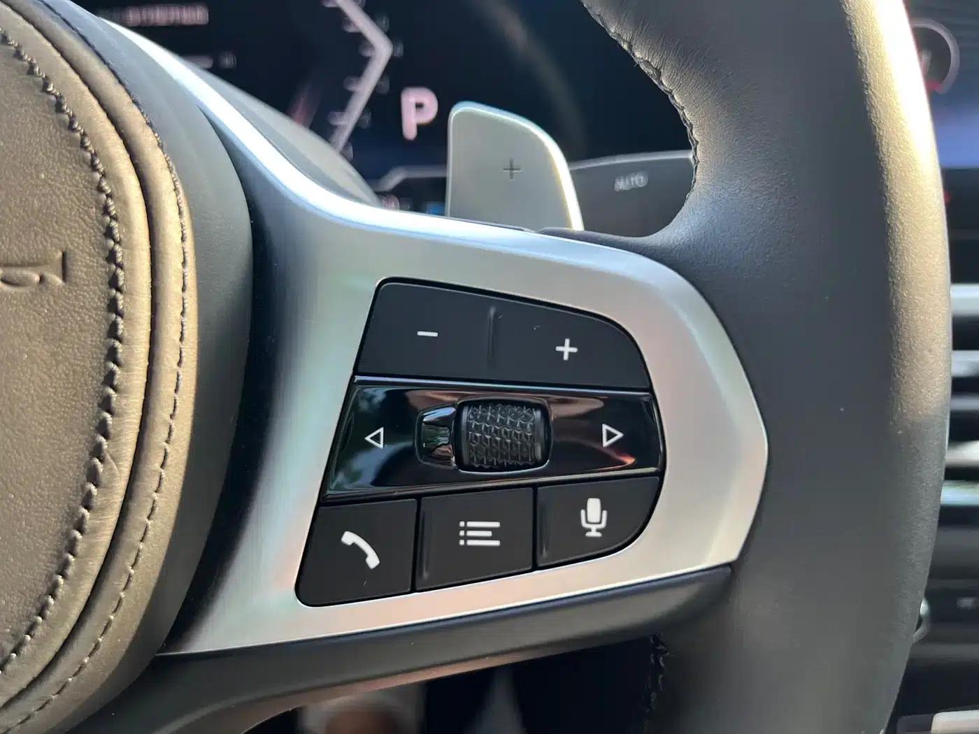 2023 BMW 3 Series 320Li M Sport Package — миниатюра 24