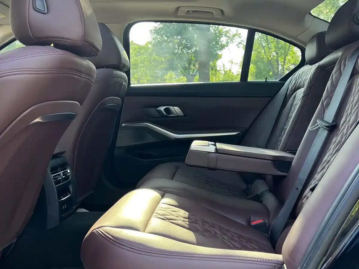 2023 BMW 3 Series 320Li M Sport Package — миниатюра 8