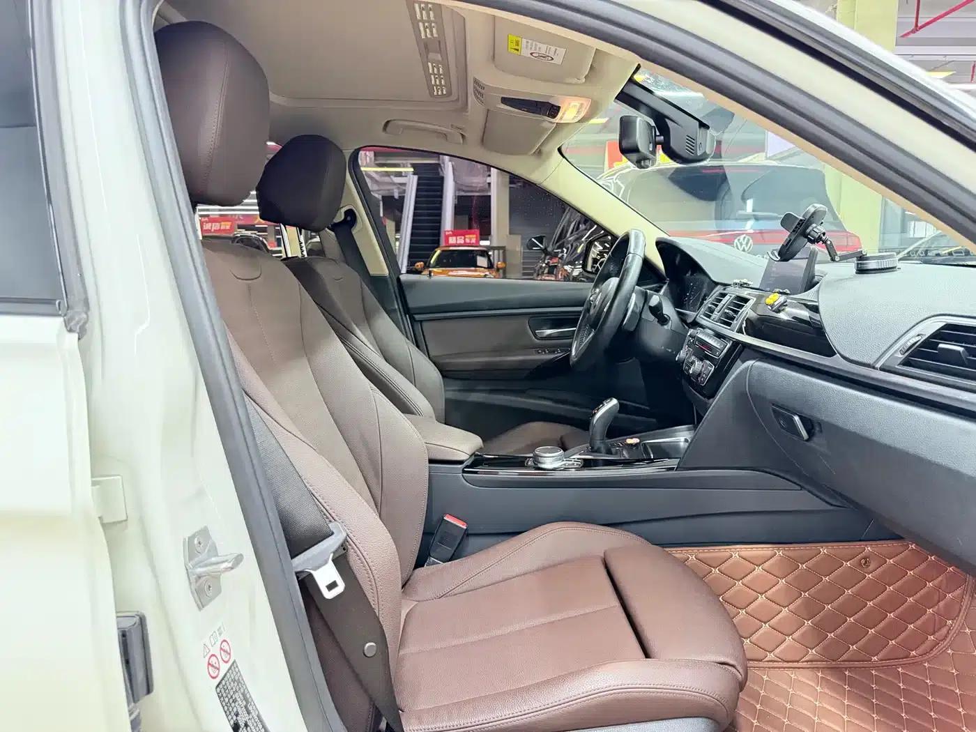 2018 BMW 3 Series 320Li Leading M Sport Package — миниатюра 11