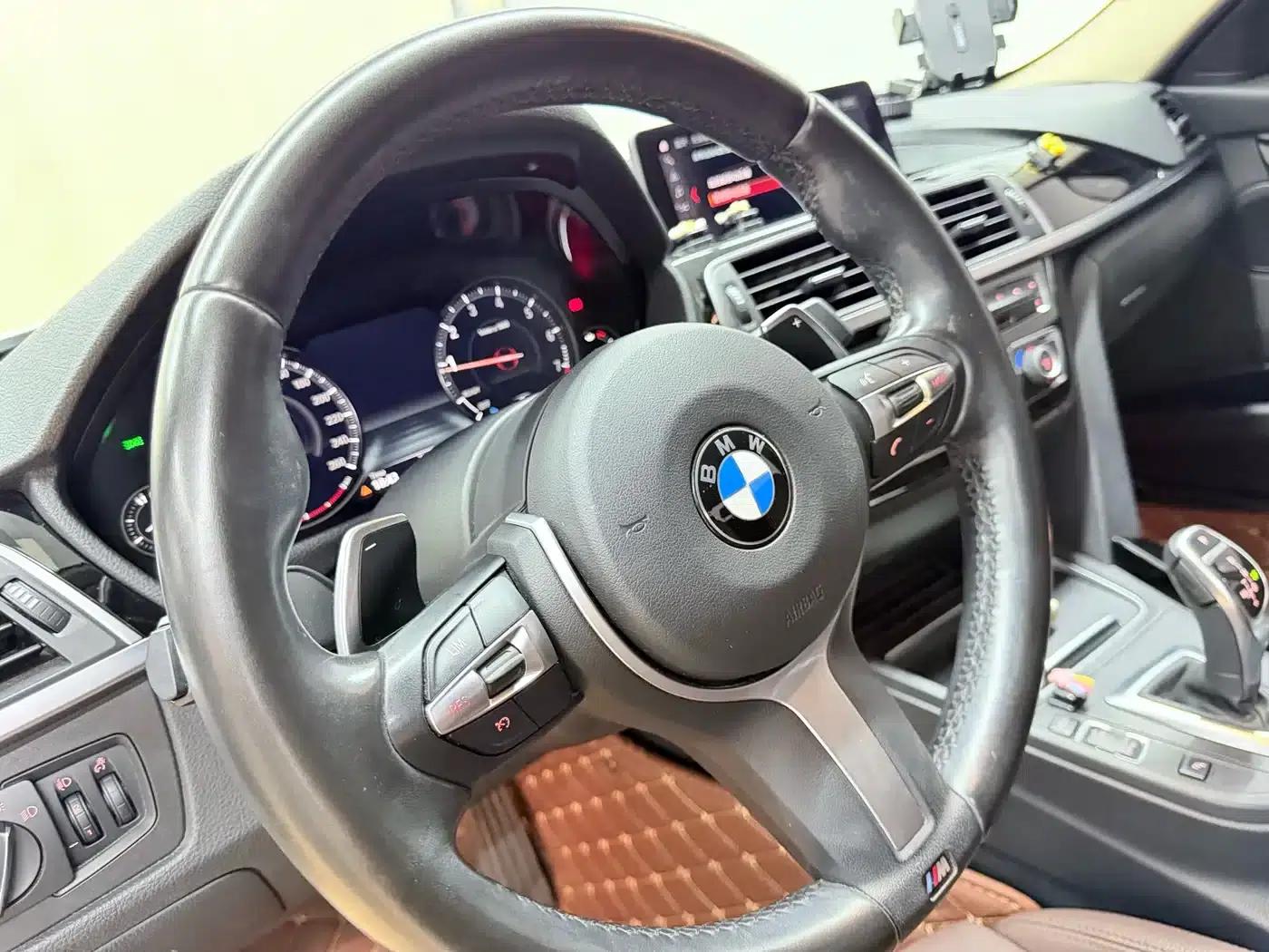 2018 BMW 3 Series 320Li Leading M Sport Package — миниатюра 18