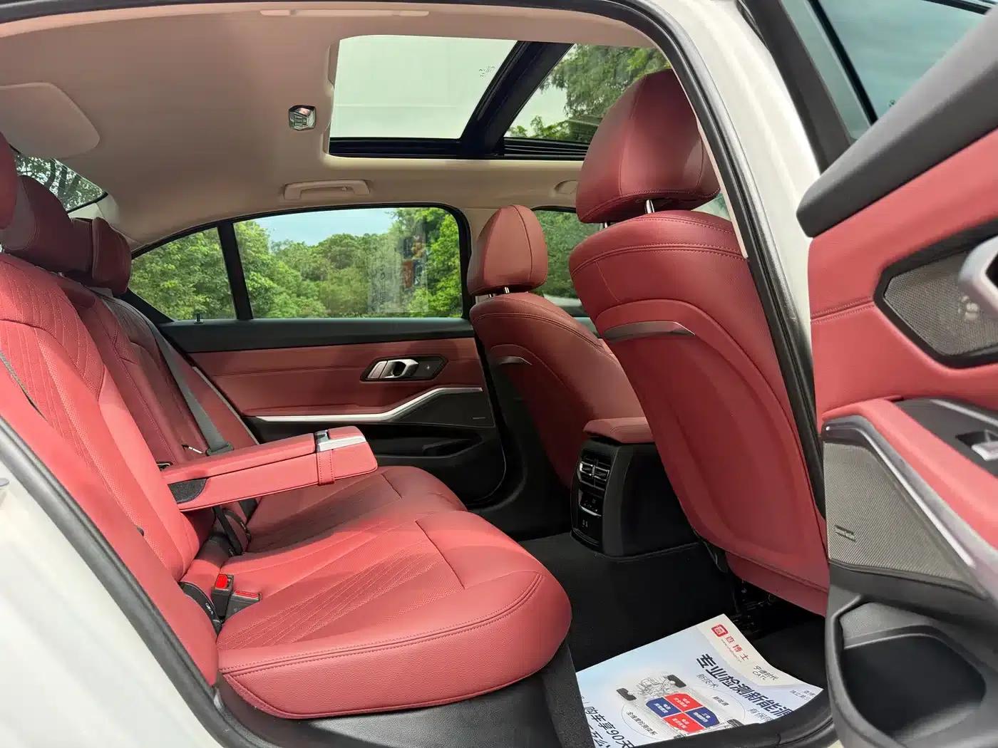 2023 BMW 3 Series 325Li M Sport Shadow Edition — миниатюра 10