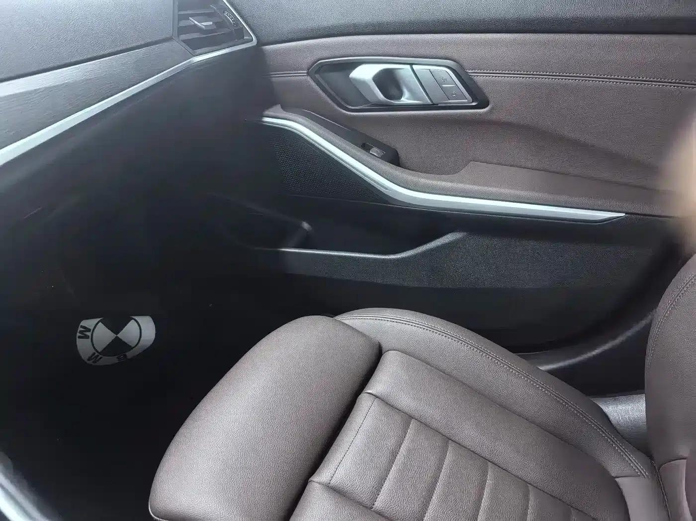 2020 BMW 3 Series 325i M Sport Package — миниатюра 7
