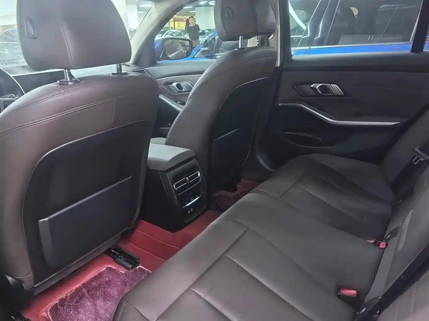 2020 BMW 3 Series 325i M Sport Package — миниатюра 8