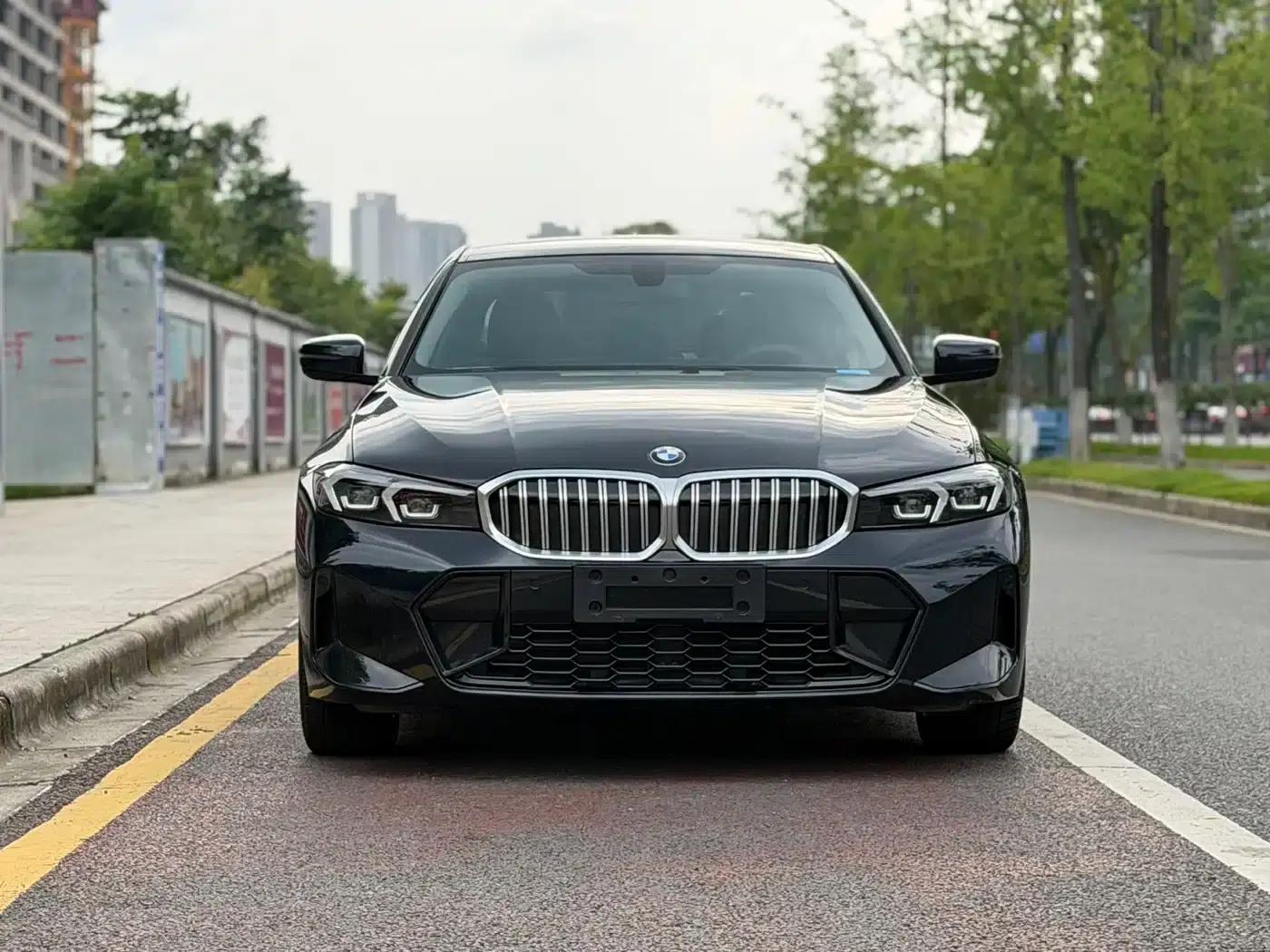 2023 BMW 3 Series 320Li M Sport Package — миниатюра 2