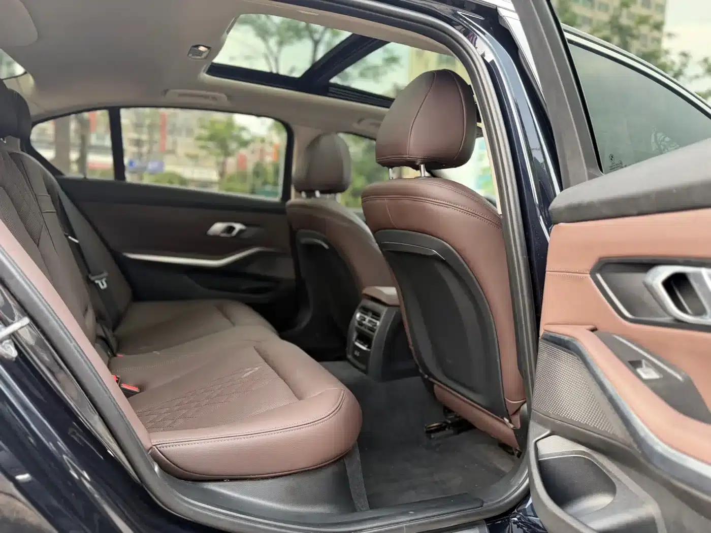 2023 BMW 3 Series 320Li M Sport Package — миниатюра 11