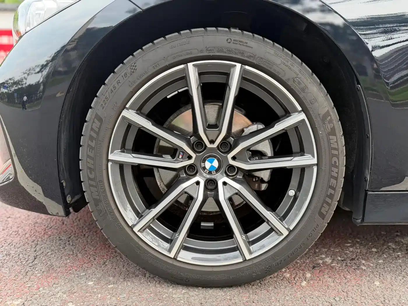 2023 BMW 3 Series 320Li M Sport Package — миниатюра 15