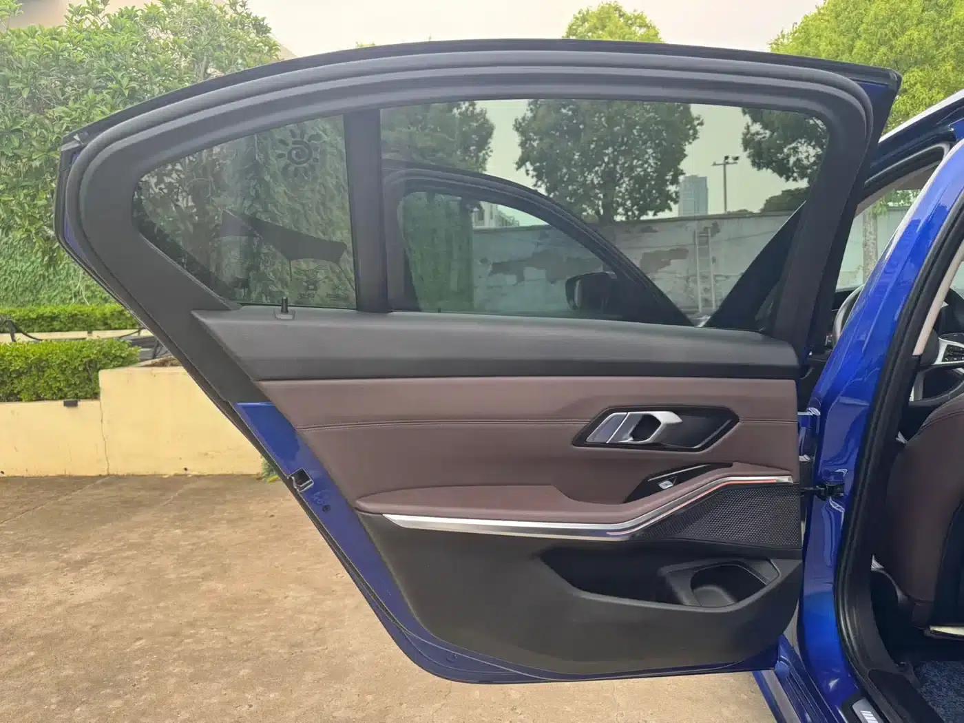 2021 BMW 3 Series 320Li M Sport Package — миниатюра 15