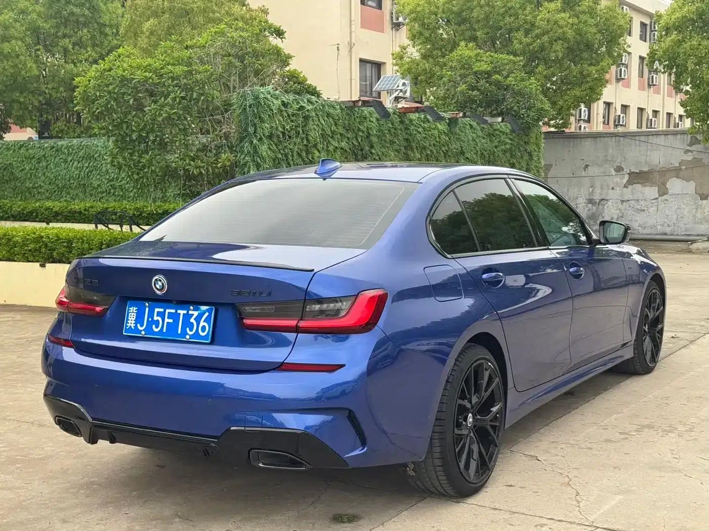 2021 BMW 3 Series 320Li M Sport Package — миниатюра 3