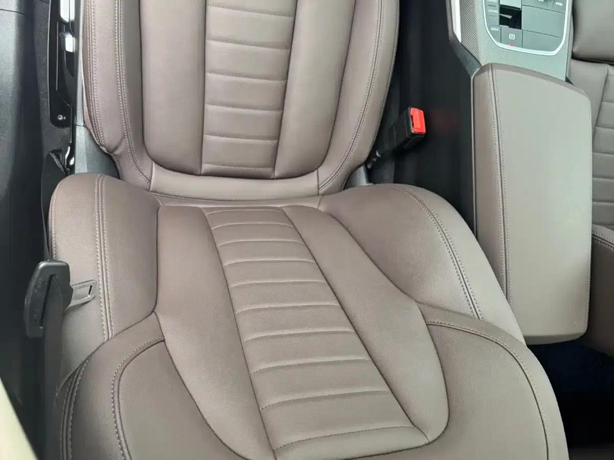 2021 BMW 3 Series 320Li M Sport Package — миниатюра 10