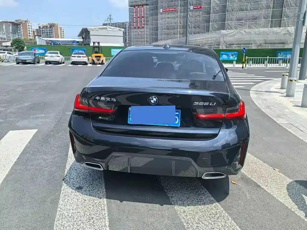 2024 BMW 3 Series 325Li M Sport Package — миниатюра 15