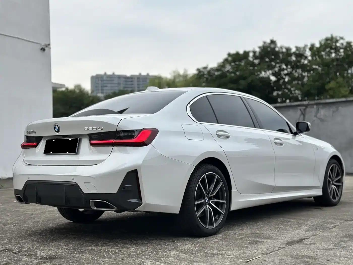 2023 BMW 3 Series 325Li M Sport Package — миниатюра 26