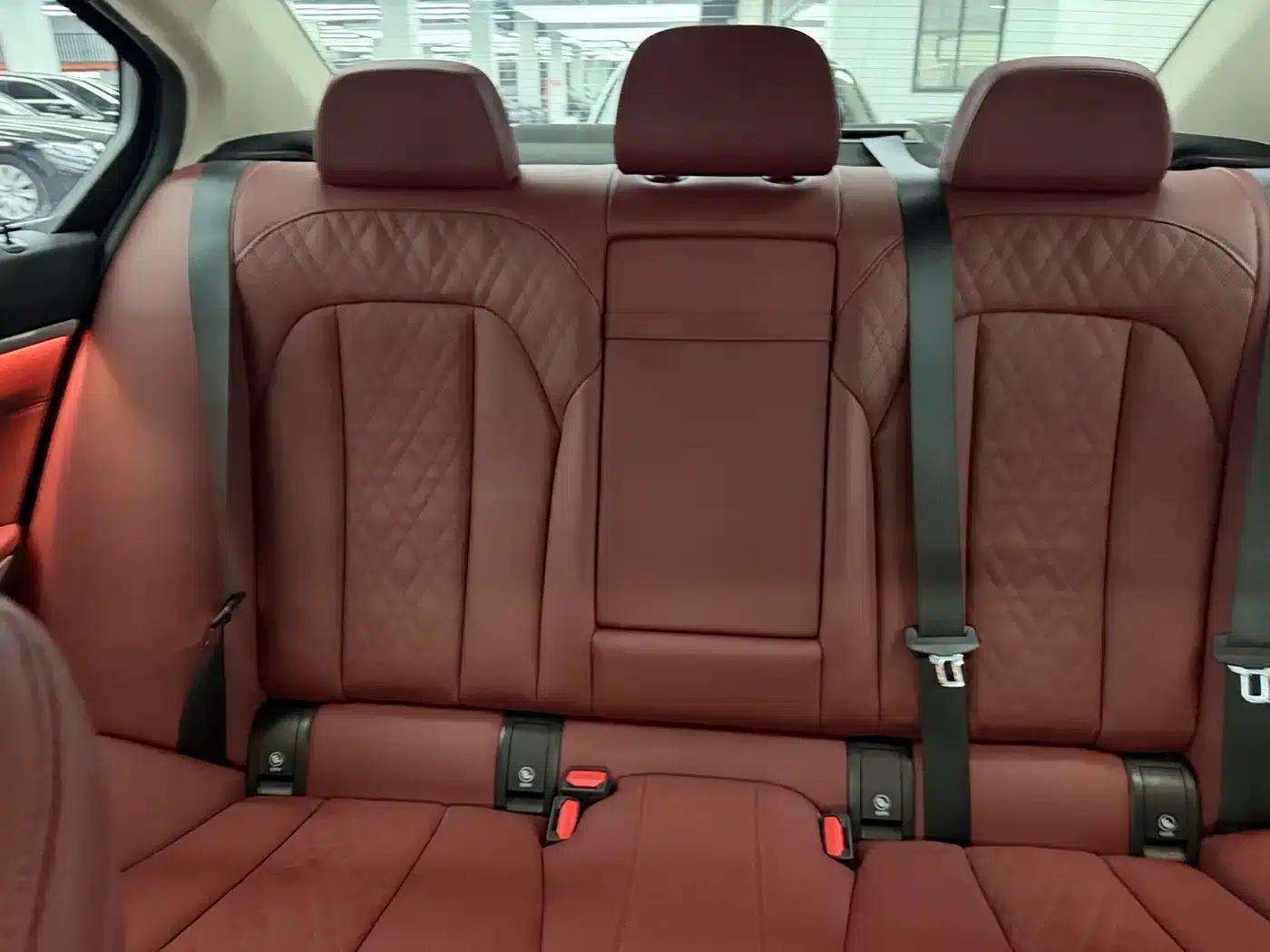 2023 BMW 3 Series 320Li M Sport Package — миниатюра 7