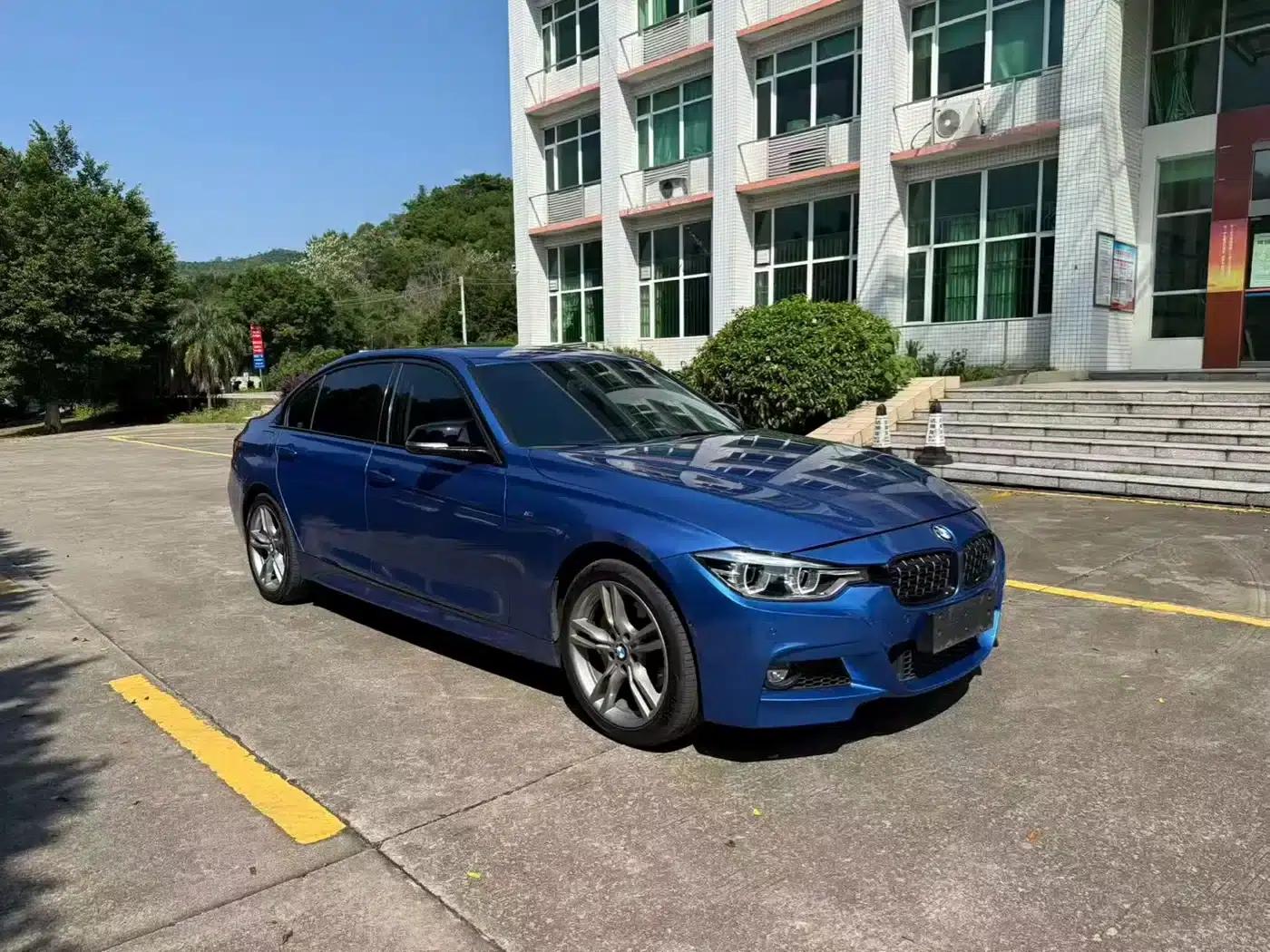 2019 BMW 3 Series 320Li M Sport Shadow Edition — миниатюра 3