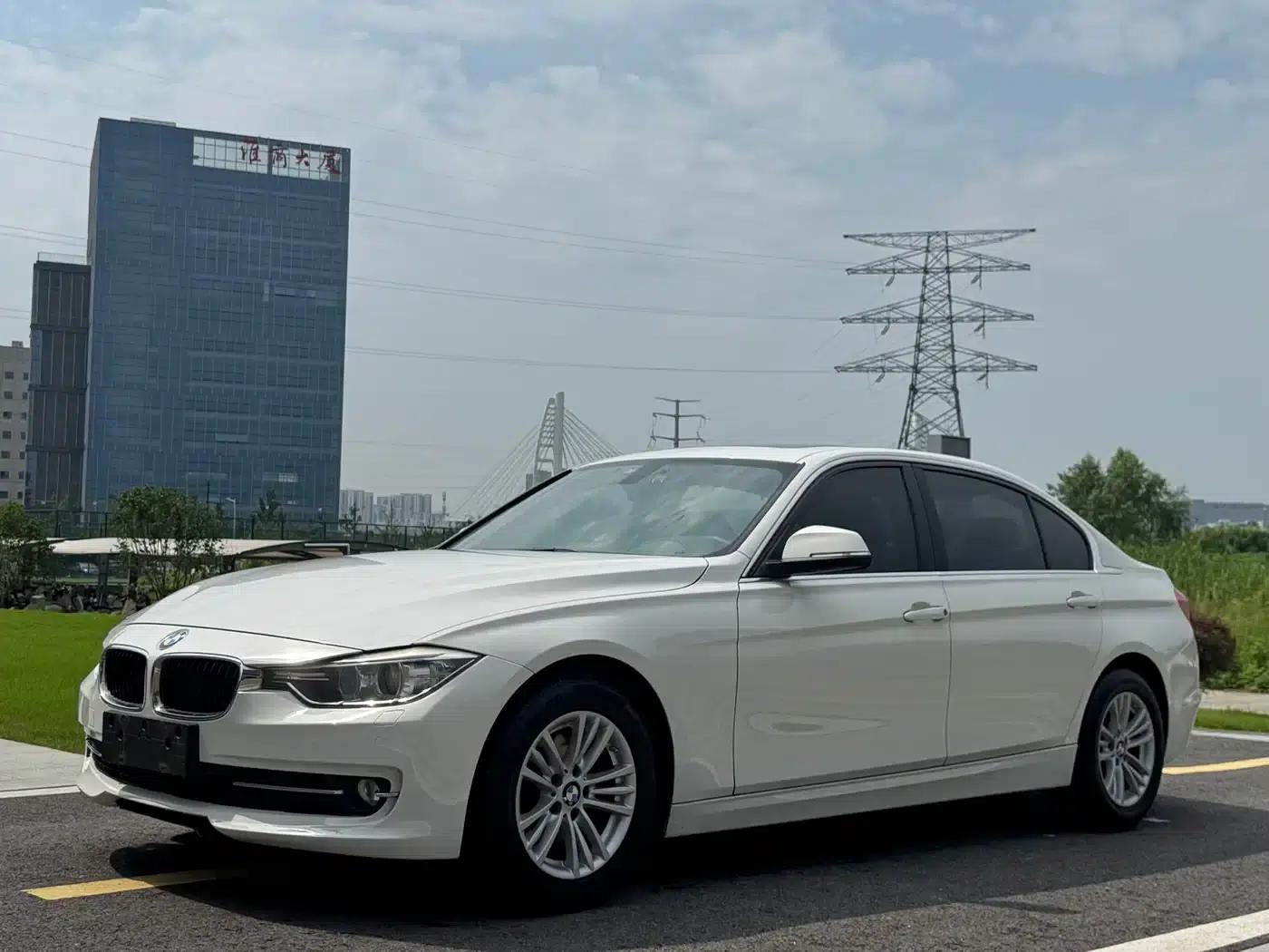 BMW 3 Series 2014 320Li Fashion Edition — миниатюра 1